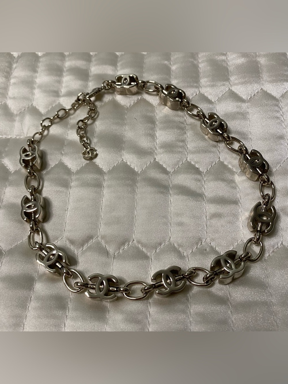 ChaneI. Vintage Silver-Tone CC Interlocking Choker/ Necklace